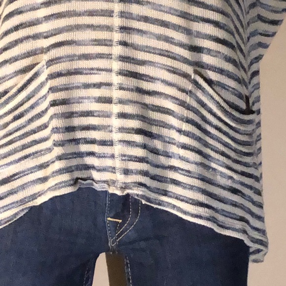 *Lightweight Tan and Blue Striped Sweater! - Picture 3 of 8
